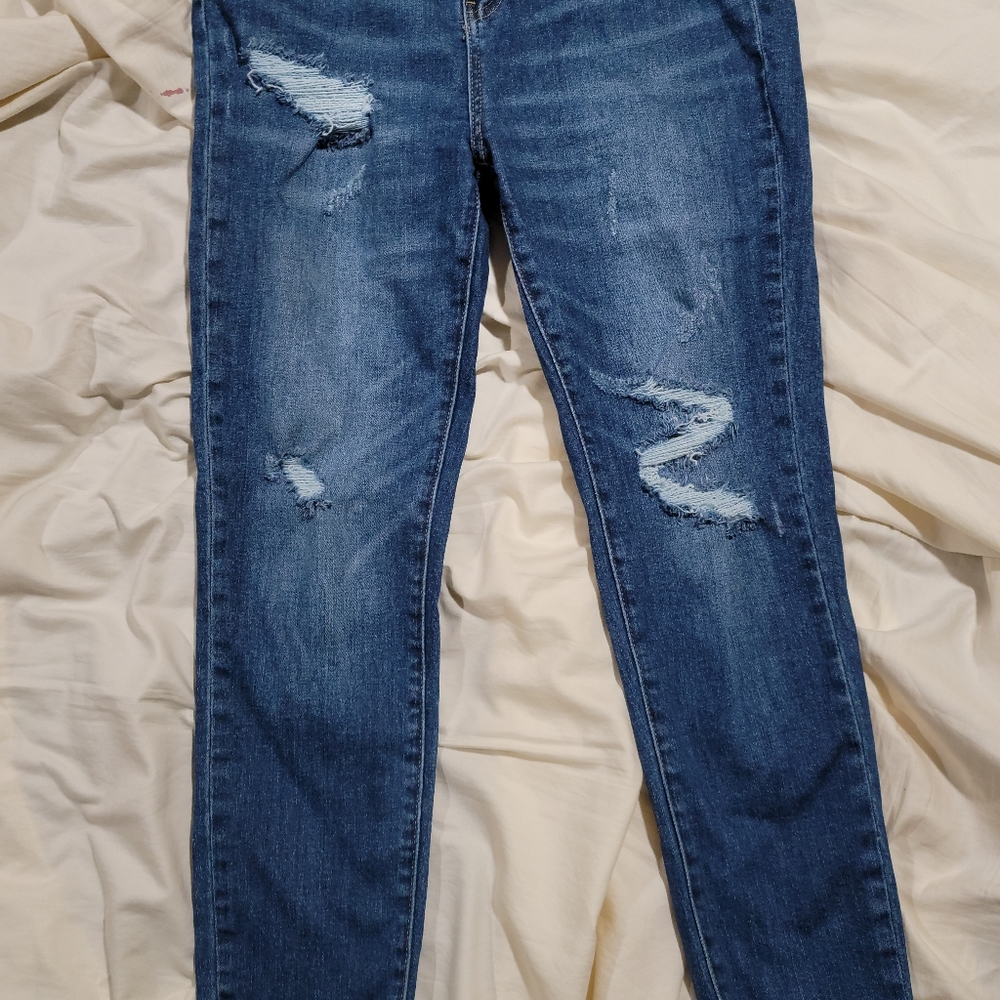 Risen distressed jeans